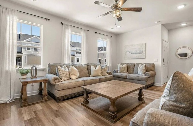 Luxury Coastal Living on Johns Island - MINIMUM 30 DAY RENTAL REQUIRED