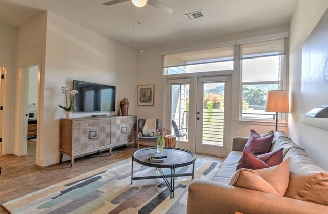 Luxury condo Unit #207