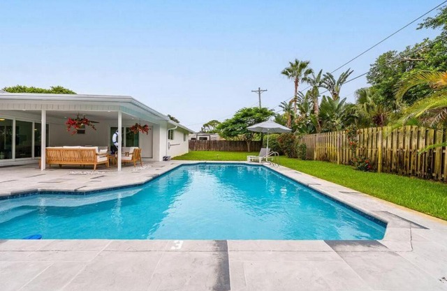 Luxury Designer Delray Beach. 10 Min to the Beach!