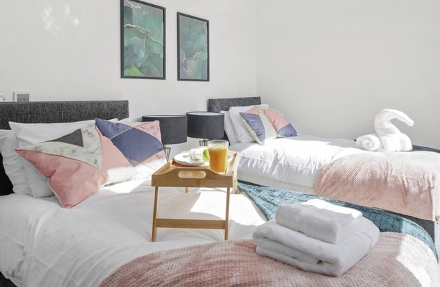 Luxury Eco Super King Apartment With Large Balcony
