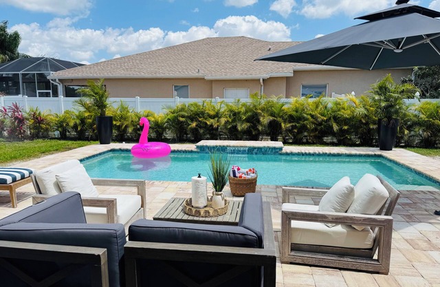 Luxury Escapes Home W/Heated Pool Near IMG & Siesta Key Beach
