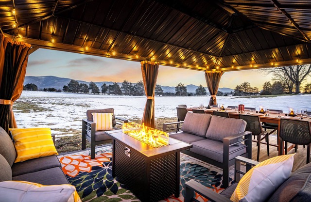 Luxury Estate with Mountain View and Privacy