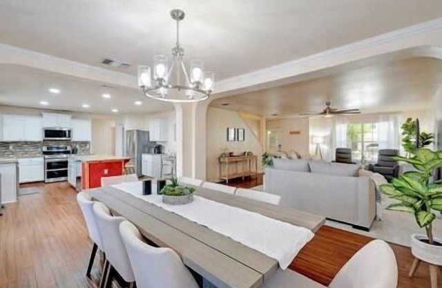 Luxury Family Getaway w Private Pool