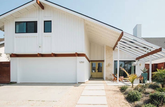 Luxury Family Getaway – Steps from Oxnard Shores