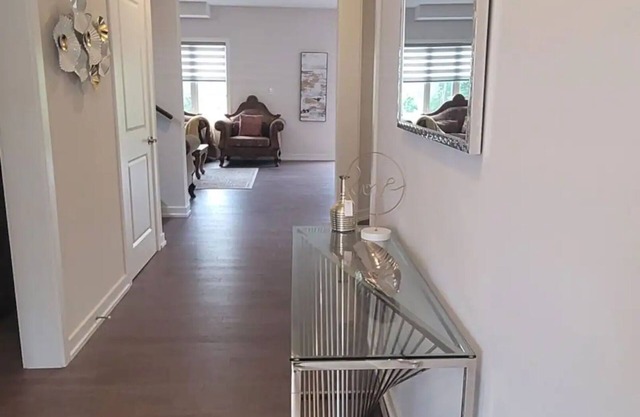Luxury Furnished 5 Bedroom House In Norfolk Simcoe