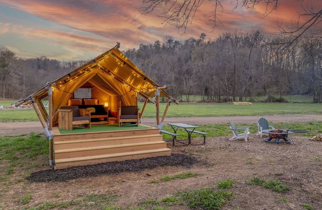 Luxury Glamping Near Gatlinburg and Asheville