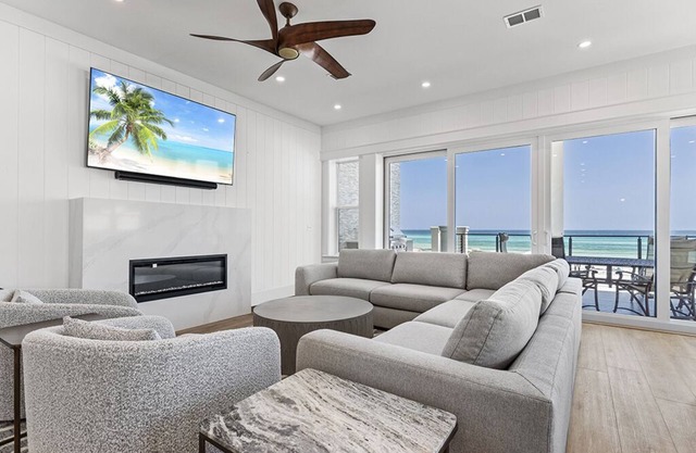 Luxury Grayton Beach House ON THE SAND in 30a! Private Beach, Porch, Balcony.