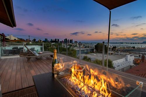 Luxury Hilltop Retreat in the City - Amazing View