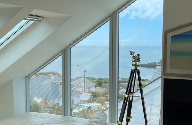 Luxury home with parking 450m from Bigbury Beach