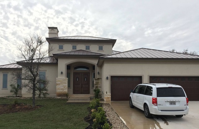 Luxury in Spacious Home with Tesla Fast Charger