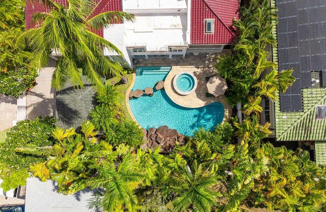 Luxury Kahala Oasis by Gather: Spacious 6BR Retreat w/Pool, Spa & Near Beach