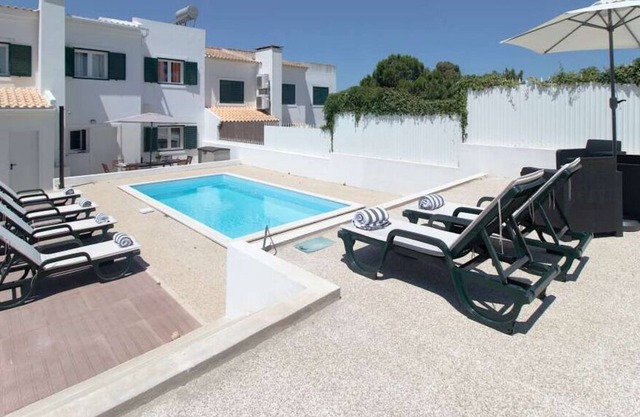 Luxury Lisbon Coast Villa | 4 Bedrooms | Casa Fornos | Private Pool & Modern Furnishings | Sesimbra