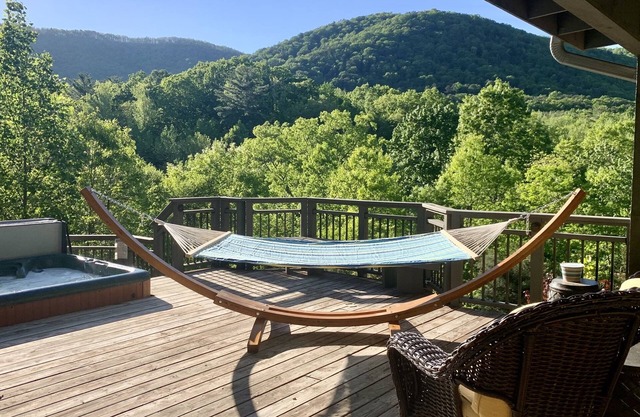 Luxury Log Cabin with Mountain View | Hot Tub | 3 BR 2 BA | Sauna | Steam Shower