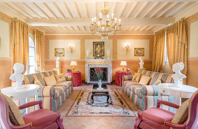 Luxury Lucca villa Su