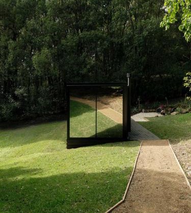 Luxury Mirror Home In Byron Bay