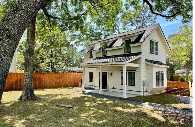 Luxury Mt. Pleasant Retreat: Pool, Oaks & Guest Cottage Near Beach & Downtown