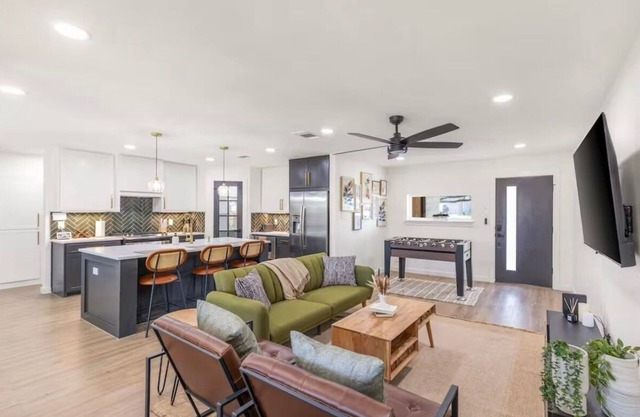 Luxury Oasis 5B 2B+Jacuzzi+Pet Friendly