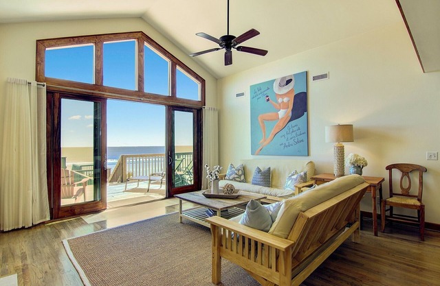 Luxury Oceanfront 4BR/4BA + Private Beach Access