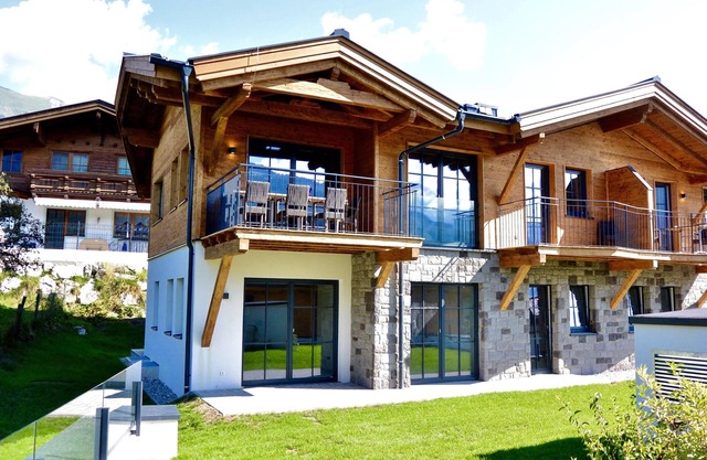Luxury penthouse in Piesendorf with wellness