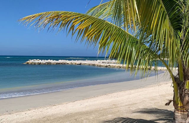 Luxury Private Beachfront Escape