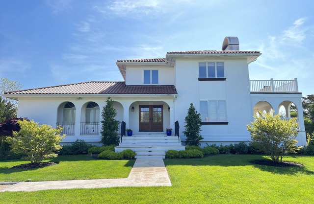 Luxury Spanish villa with heated pool in West Hampton Beach in prime location