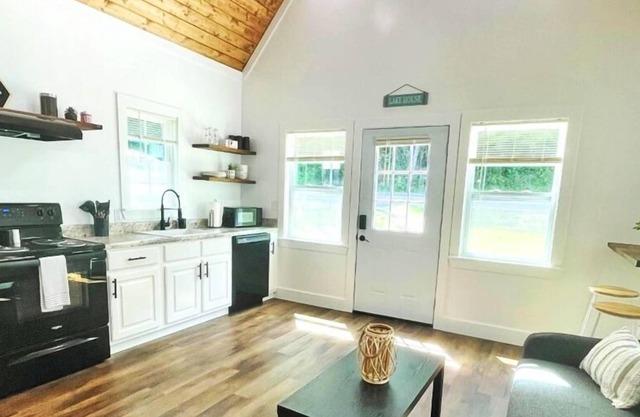 Luxury Tiny Home #2 at Sweet Springs