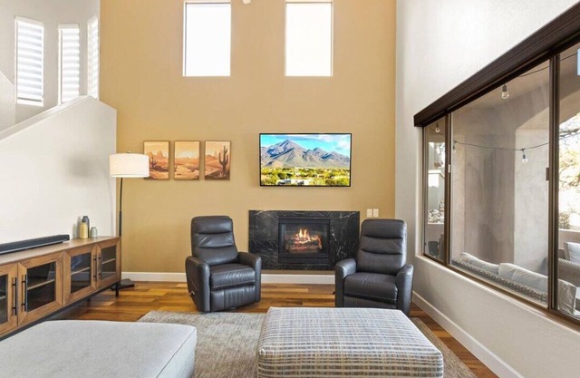 Luxury Townhome | Grayhawk | Gated | 2 Bed+ Office