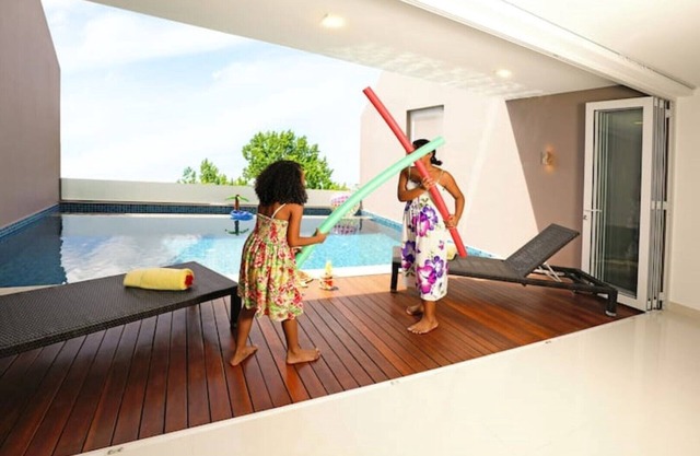 Luxury Villa - 2 Private Pools -cliffhanger Villas