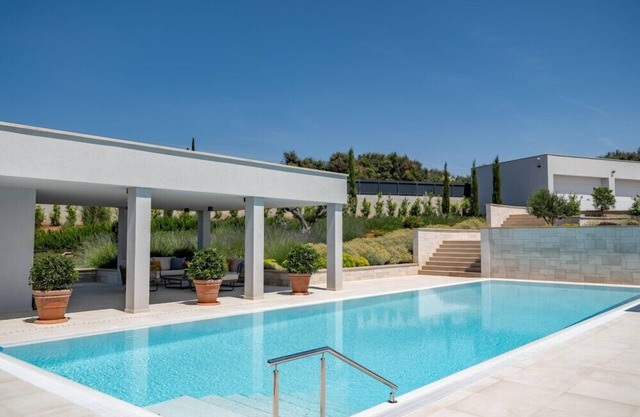 Luxury villa Bracchia Magic Retreat I with heated pool, sauna and jacuzzi on Brac