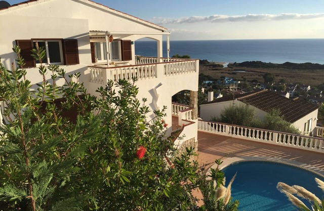 Luxury Villa, Breathtaking 180° Sea & Sunset views, Private Pool. Fully AC