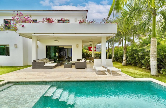 Luxury Villa in Puntacana, ideal for families/private pool/golf/beach- J24