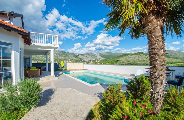 Luxury Villa Horizon