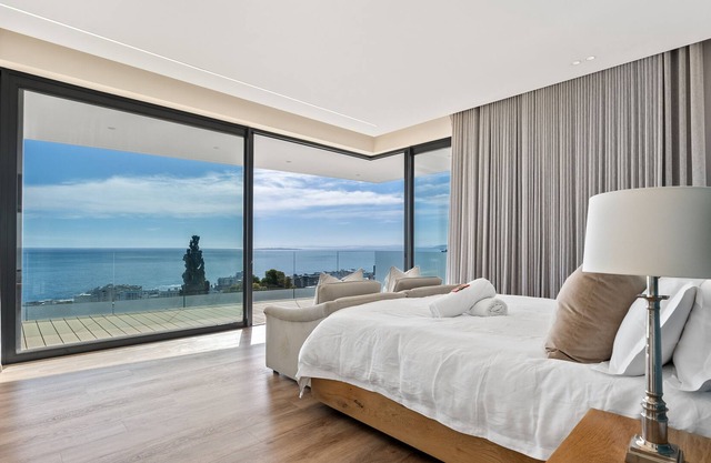 Luxury Villa, Private Pool, Garden, Generator, Incredible Views Over Cape Town