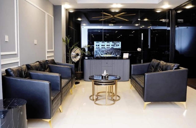 LuxVill Hotel