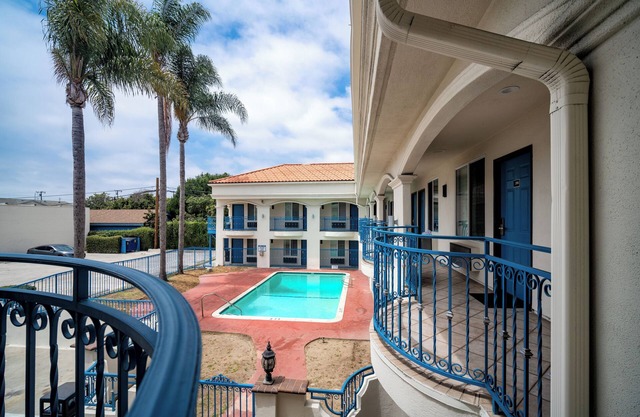 LYFE INN & SUITES by AGA - LAX Airport