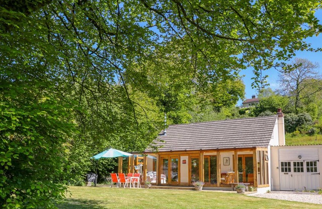 LYNHAYS, family friendly, with open fire in Launceston
