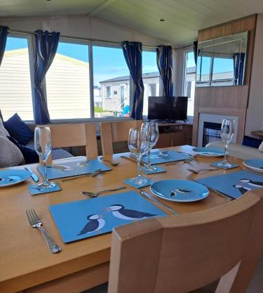 Lyons robin hood caravan Rhyl SBW 26