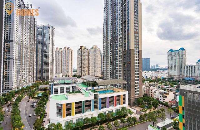 Lyshing Apartment in Vinhomes Luxury Landmark