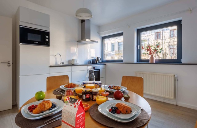 MA - Berlaymont IV - One Bedroom Apartment, Sleeps 4