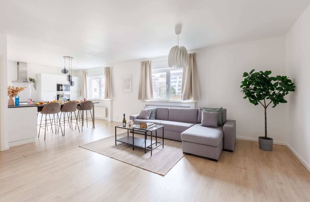 MA - Leopold VI - Two Bedroom Apartment, Sleeps 6