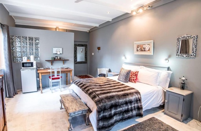 Mabet & Gabriella Guest Rooms