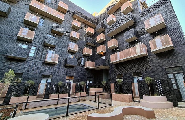 Maboneng City Building Free WiFi and Swimming pool