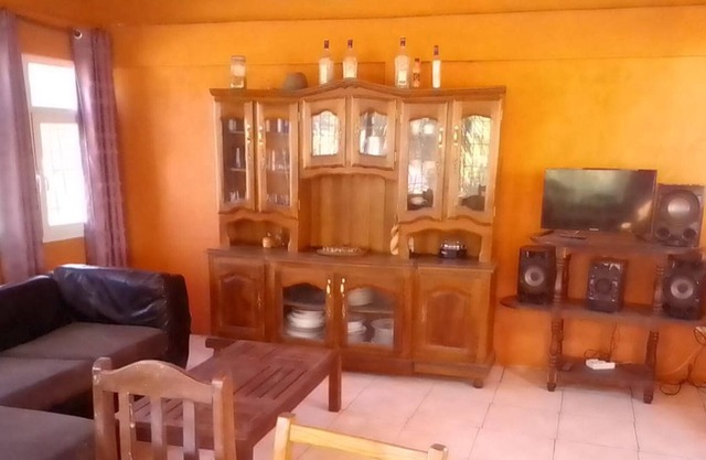 MADAGASCAR TULEAR DOUBLE FURNISHED ROOMS FOR RENT
