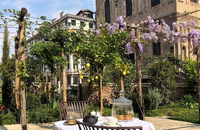 Madama garden retreat