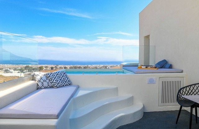 MAEVA Santorini Suites
