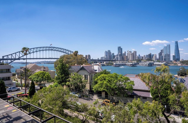 Magical Sydney Escape with Harbour Views & Parking