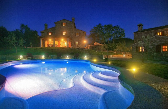 Magnificent ***** Property on 20. 000m2-Luxurious 2 villas for 15 people in Istria