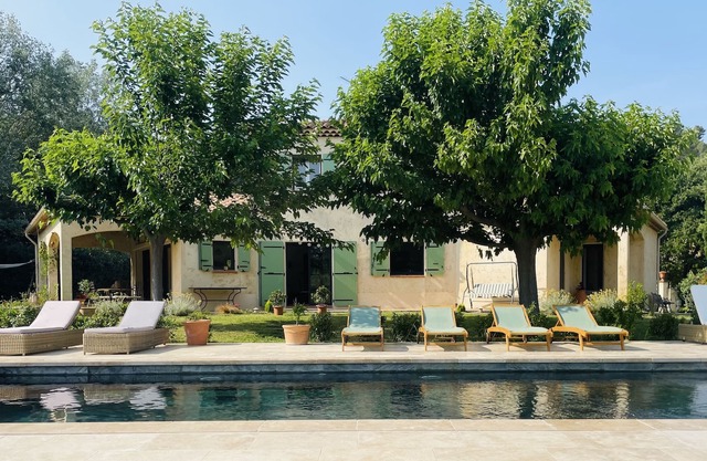 Magnifique Maison Avec Piscine Proche Aix en Provence, Marseille et Ste Victoire