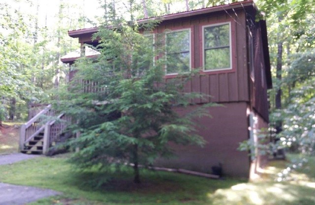Magnolia Smokey Mtn Cabin with hot tub & community pool close to Cades Covennnn