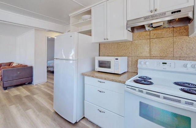 Main Beach River Retreat - Wasaga Beach 1 - Main Strip - 93 Mosley St